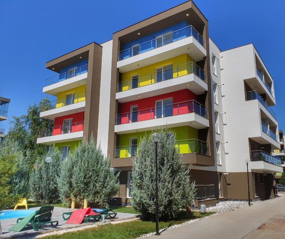 Beside Airport Apartment Otopeni Exterior photo